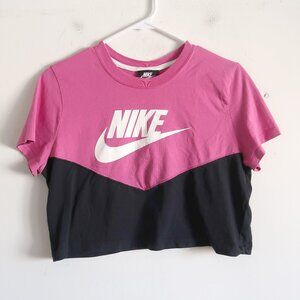 Colorblock Nike Crop Top Tee - Size Medium